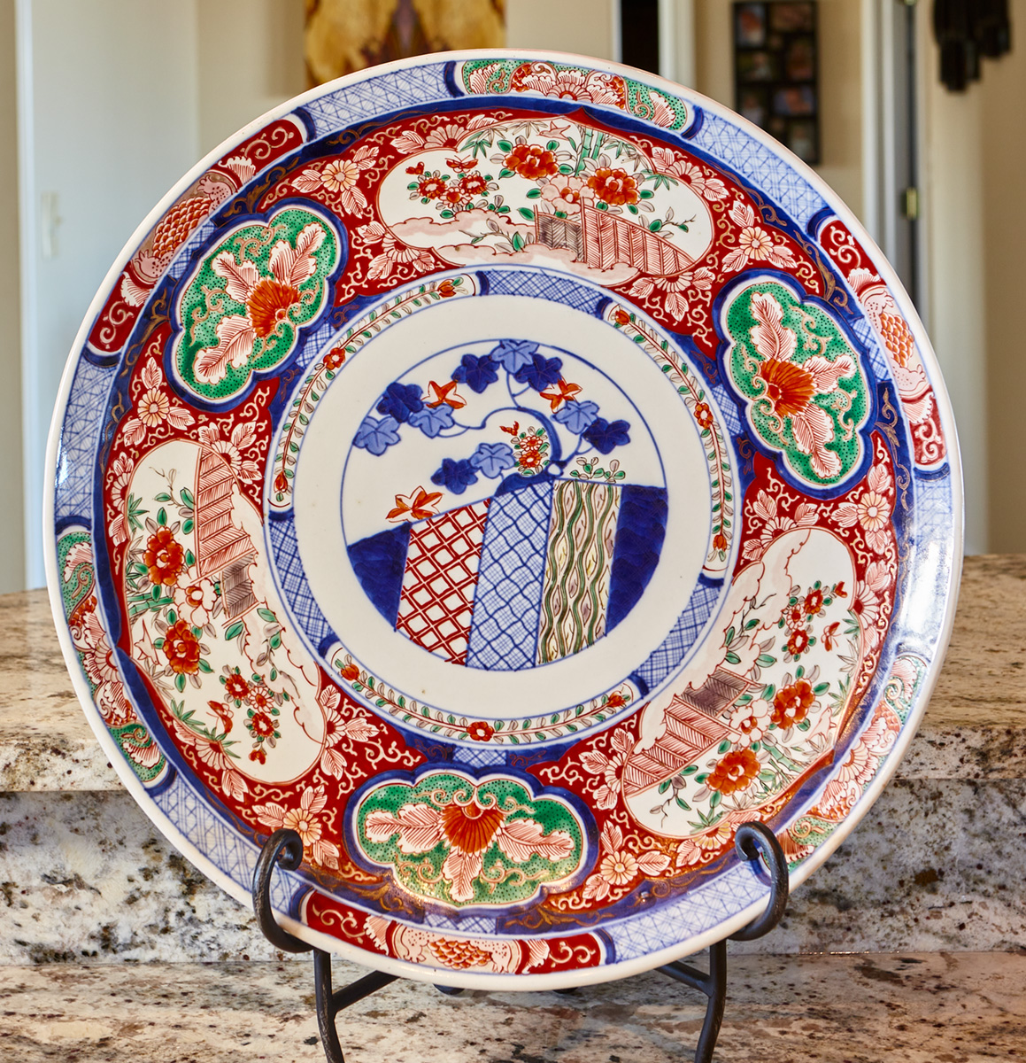 18" Painted Plate InstAppraisal